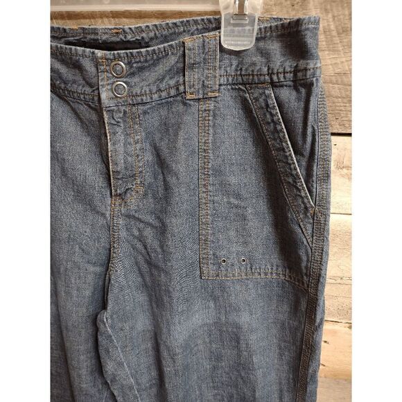 Calvin Klein Women's Sz 8 Capri Pants Jeans 32" Waist, 34" Overall Length - Picture 2 of 5